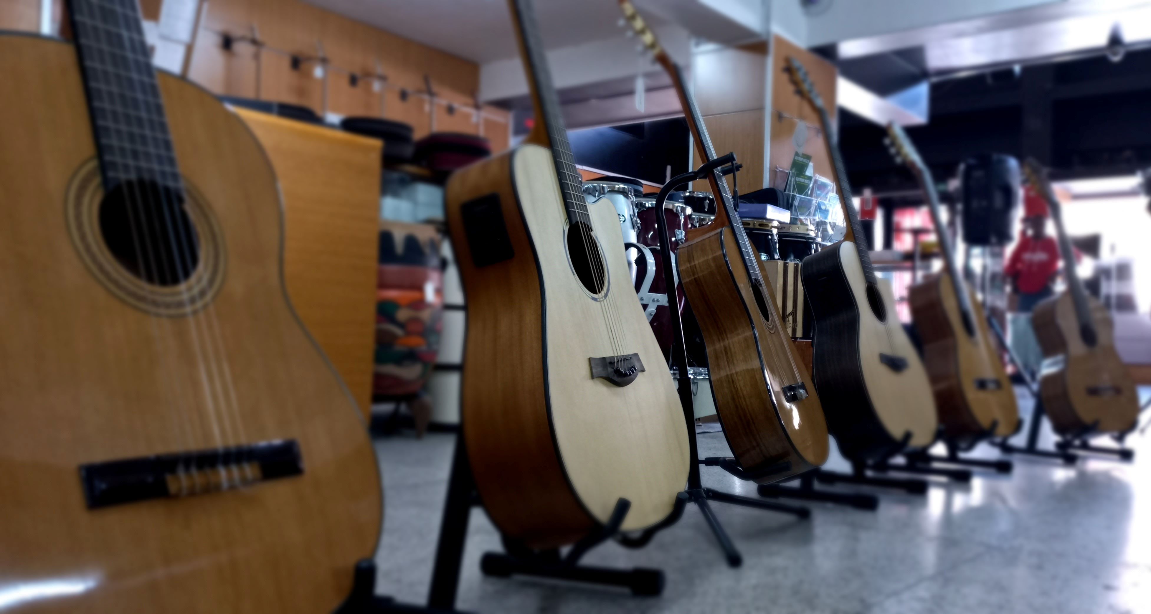 Instrumentos Musicais